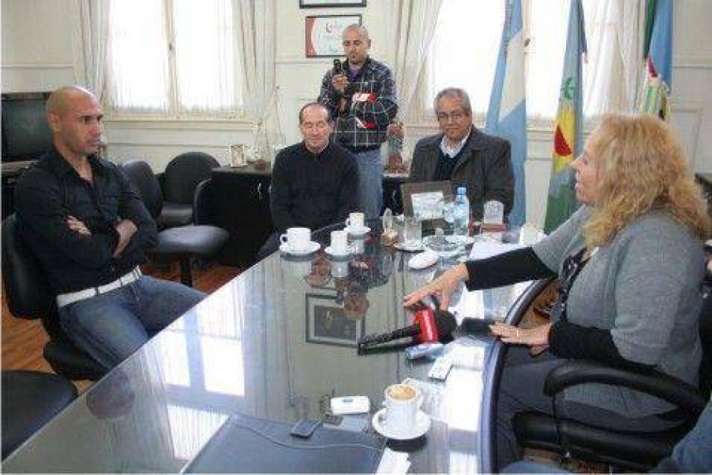 El campe�n Juan Mercier visit� a la Intendente Giroldi