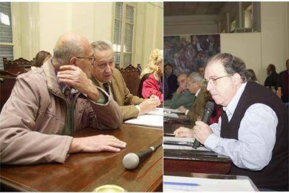 AL FINALIZAR LA SESI�N EXTRAORDINARIA EN EL CONCEJO