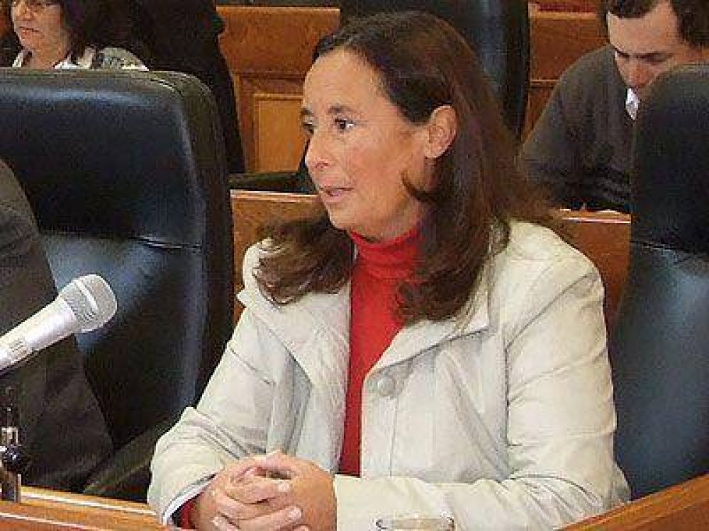 SAN VICENTE | CRUCES POR LAS CUENTAS �Di Sabatino utiliza al empleado municipal como herramienta pol�tica�