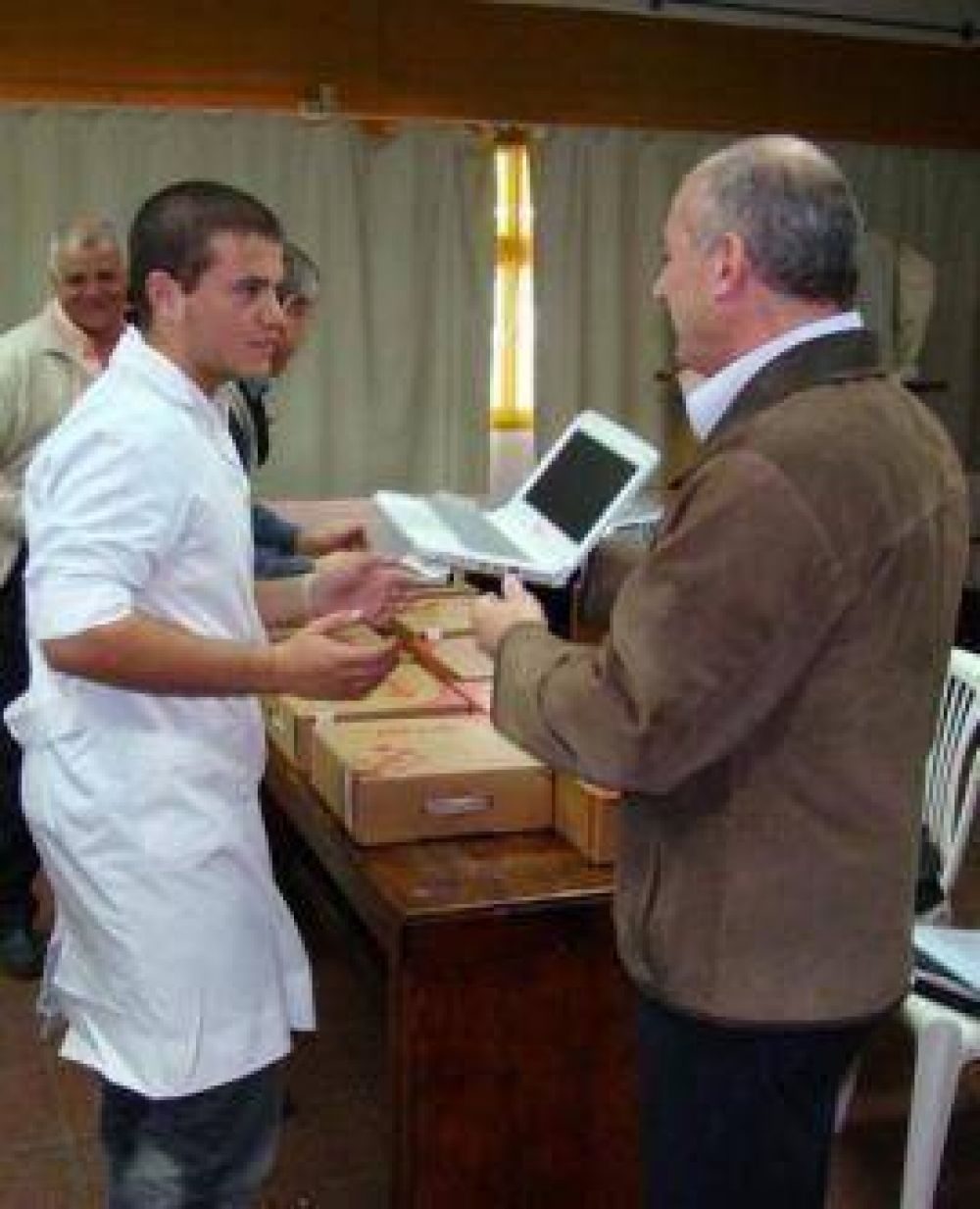 Nueve de Julio  Fueron entregadas m�s de trescientas netbooks