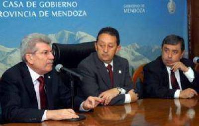 El Banco Naci�n continuar� como agente financiero