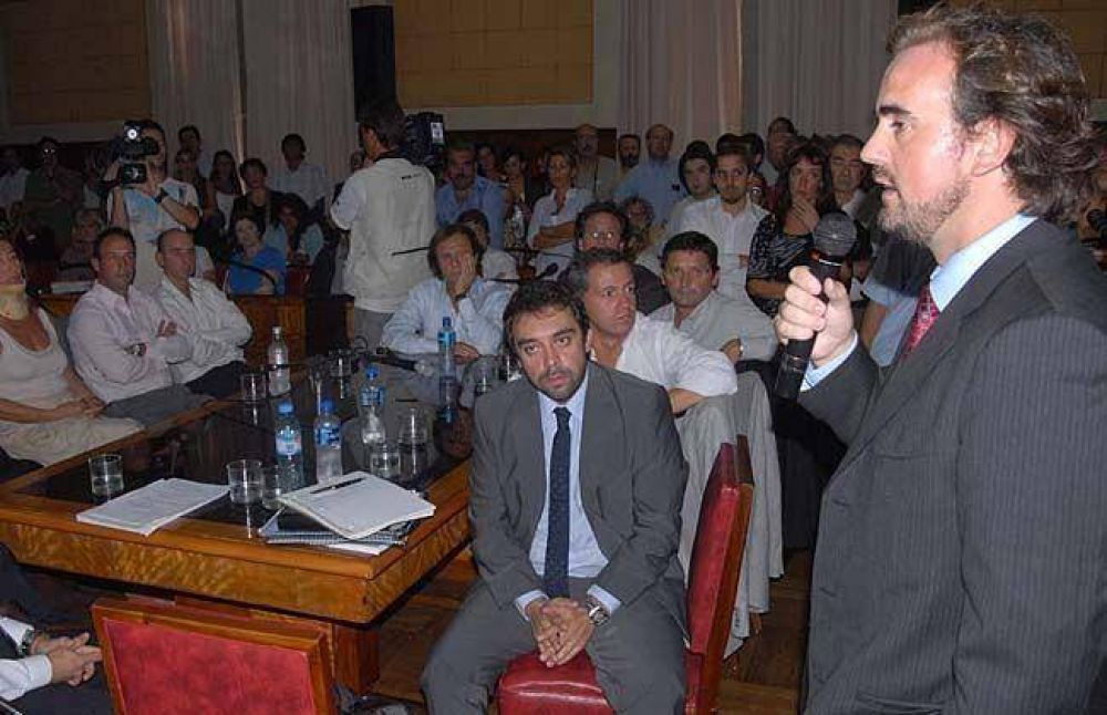 Giri neg� existan v�nculos con otros grupos en el proyecto Roig-Pelli para la ex Terminal