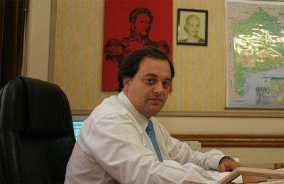 El Ministro de Producci�n de la Provincia llega para reunirse con industriales y empresarios locales