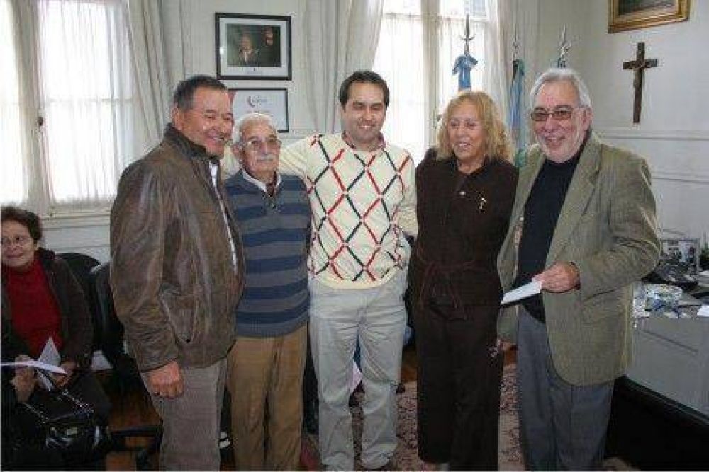 La Intendente Giroldi entreg� nuevos subsidios a Instituciones de nuestra ciudad
