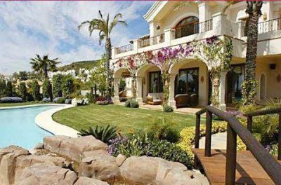 EST� PUBLICADA EN INTERNET La supuesta �mansi�n de Prince� en Marbella es una villa que est� a la venta
