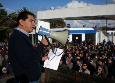 Con gran satisfacci�n Ram�n Garaza anunci� acuerdo con YPF
