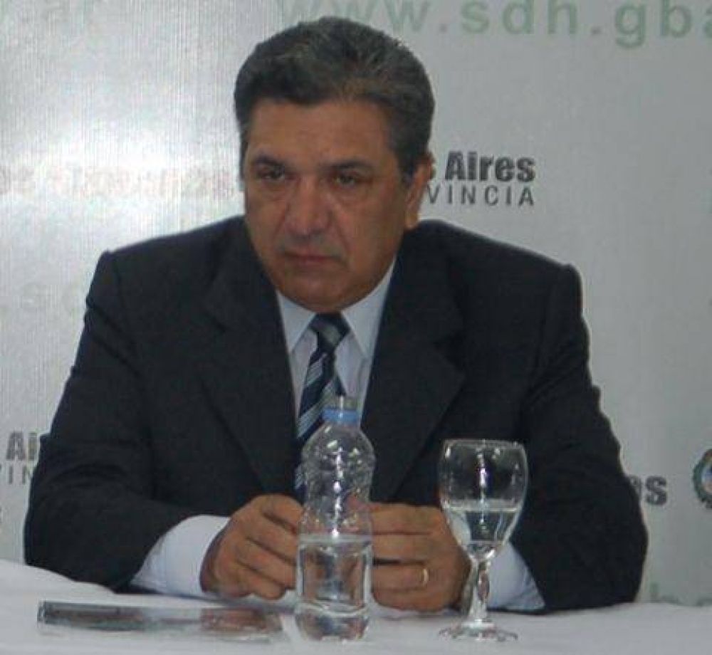 Nueva Secretar�a de Derechos Humanos El intendente confirm� que se atender�n �temas de la memoria, el futuro y el presente�