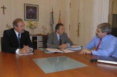 Jaque se reuni� con An�bal Fern�ndez por la promoci�n industrial