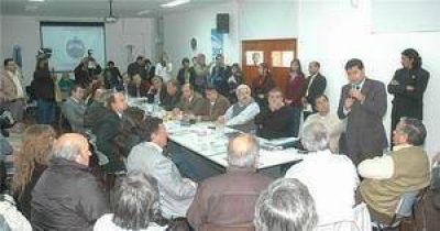 Aprobaron adhesi�n al Decreto 699 y crearon comisi�n de control para SAPEM
