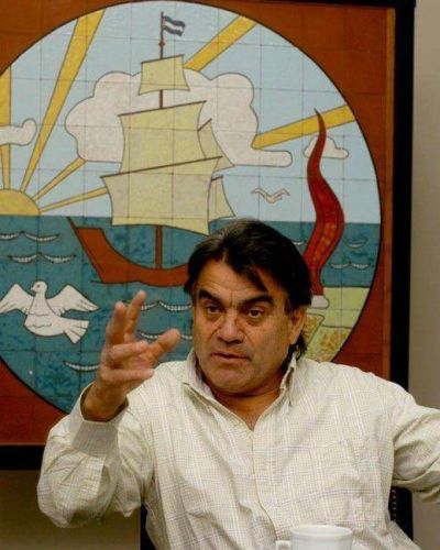 El "Barba"  se queda en casa y su mujer se va a Sud�frica