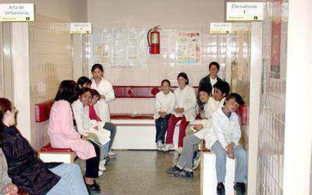 Echaron a un m�dico de R�o Mayo que habr�a abandonado a un beb�