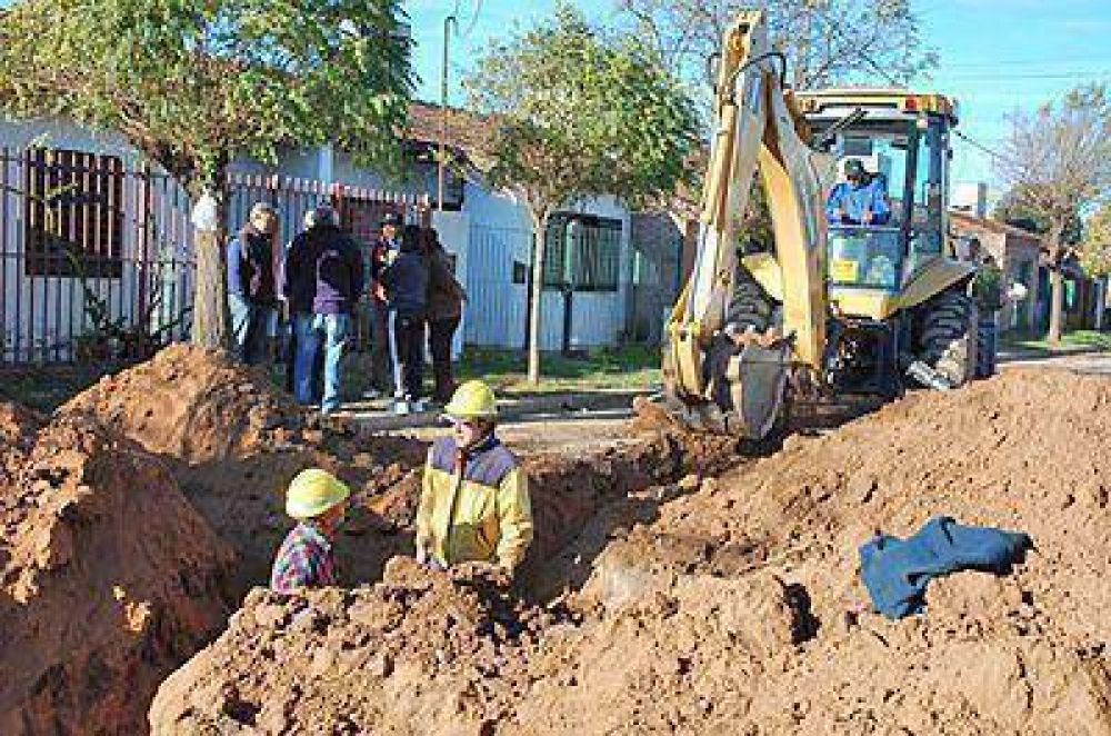 El Municipio inici� obras para extender la red de cloacas en diferentes sectores