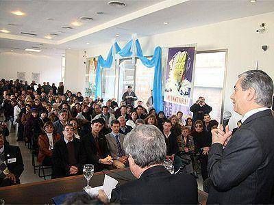 SAN VICENTE I EN LA QUINTA 17 DE OCTUBRE La Uni�n de Consejeros Escolares justicialistas se reuni� en San Vicente