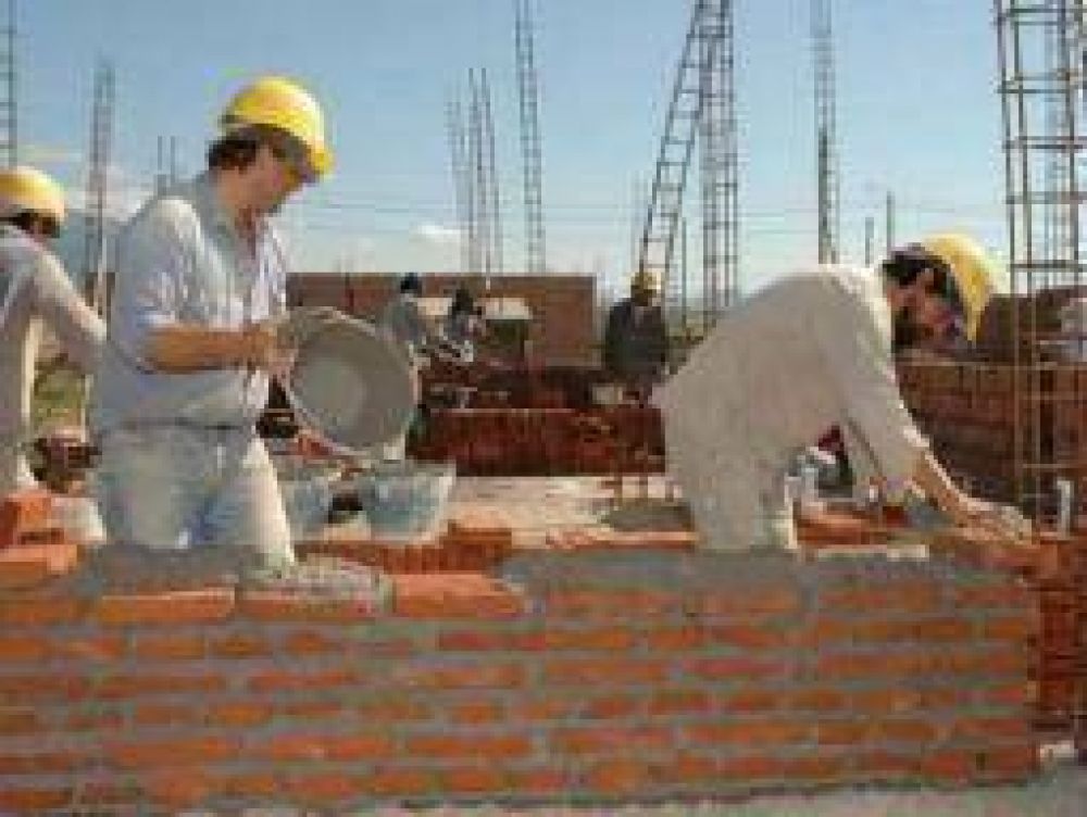 La construcci�n se pone ansiosa y exige al gobierno por obras
