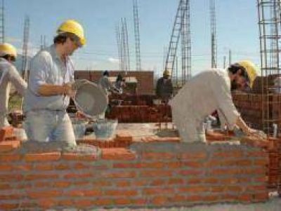 La construcci�n se pone ansiosa y exige al gobierno por obras