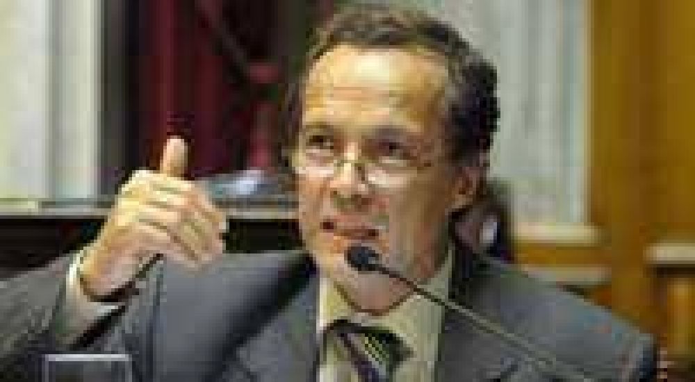 Giustiniani se impuso en la interna del Partido Socialista 