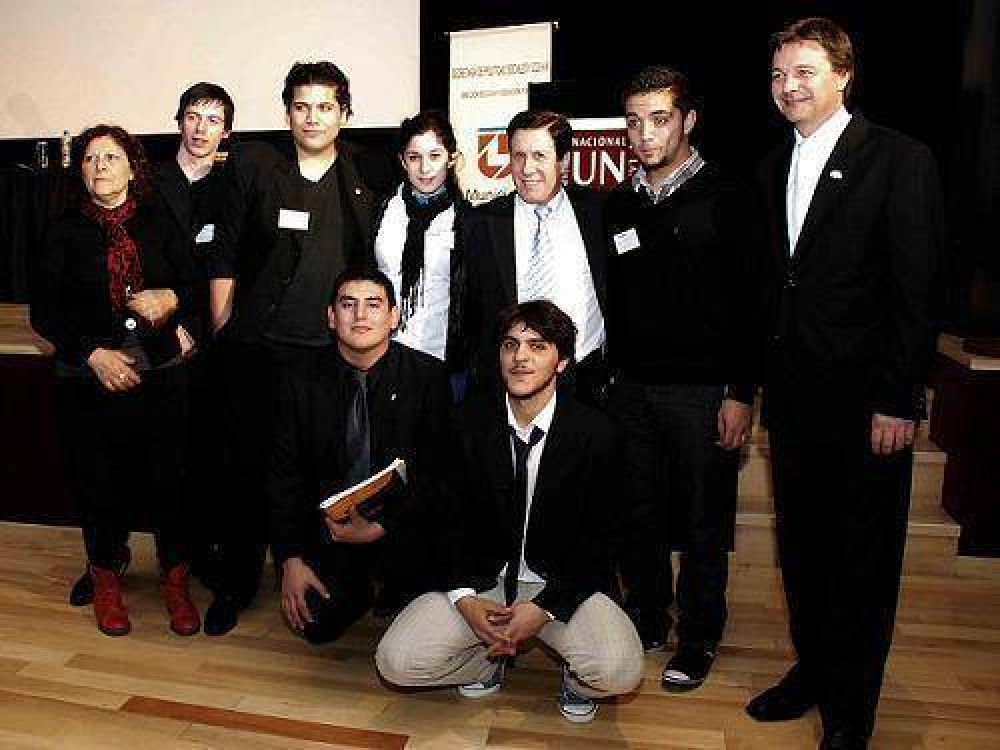 DAR�O D�AZ P�REZ CERR� EL CONGRESO DE ESTUDIANTES SECUNDARIOS "LA ESCUELA P�BLICA QUE QUEREMOS"