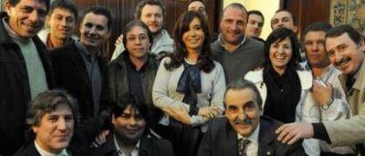 Cristina exige a Papel Prensa precios igualitarios