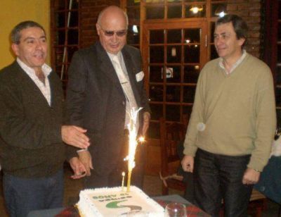 El Intendente Carlos Gorosito particip� de la cena de los ingenieros, comprometi� un terreno para construir futura sede