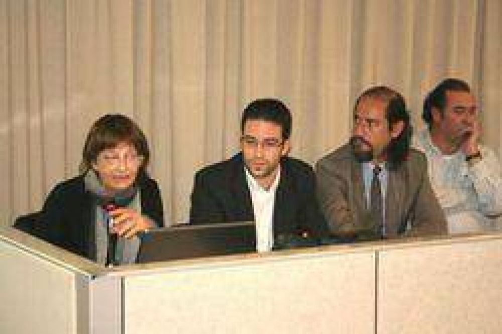 Para el Consorcio Integrado por los Municipios de Z�rate y Campana: El Municipio present� el �Plan de Gesti�n Integral de Residuos S�lidos Urbanos�