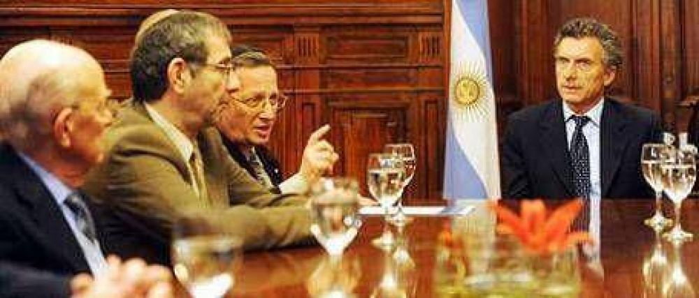 Macri se reuni� con el titular de la AMIA