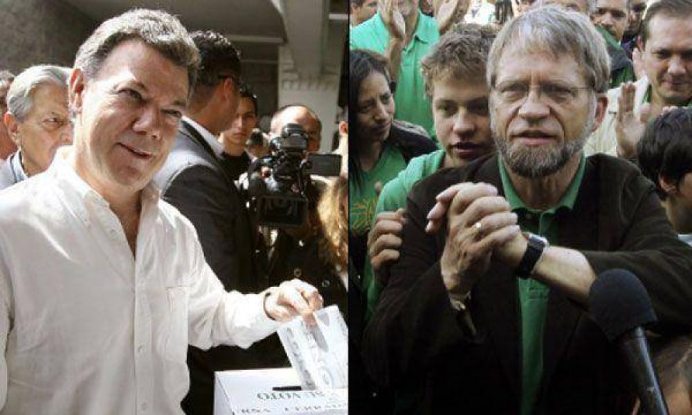  Santos y Mockus apoyan el rescate militar de rehenes de las FARC  