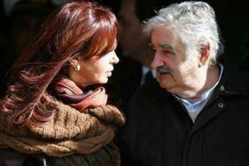 Mujica quiere involucrar a Brasil en el monitoreo de Botnia