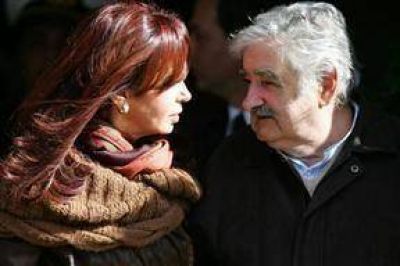 Mujica quiere involucrar a Brasil en el monitoreo de Botnia