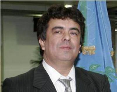Espinoza convoca a Kirchner y a Scioli por Balestrini