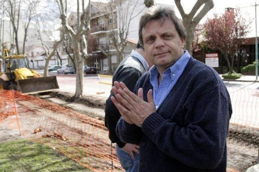 Ser funcionario de Pulti tiene sus beneficios