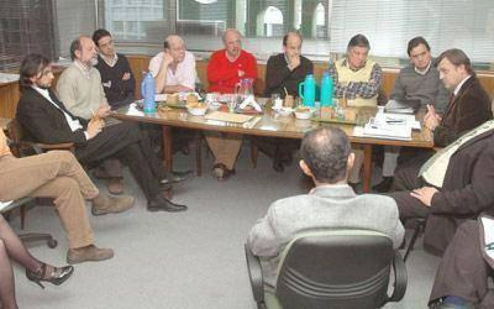 Los m�dicos prestadores de SEROS recibir�n un aumento escalonado