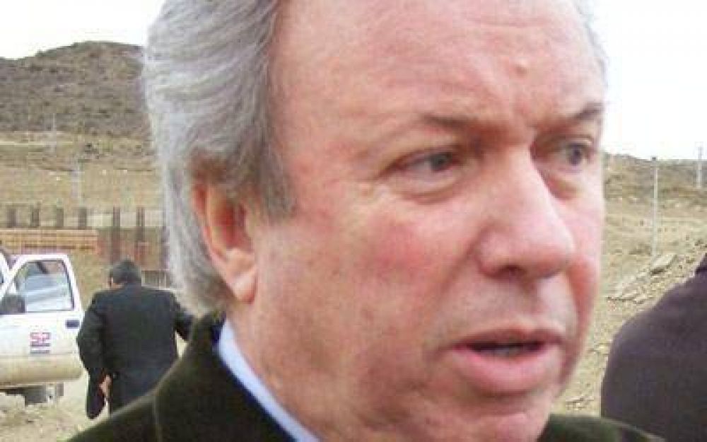El gobernador Peralta revel� que a fin de a�o har�a cambios en su gabinete