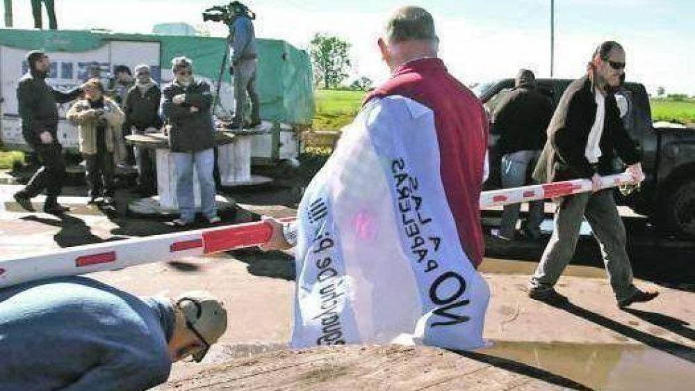 Gualeguaych�: levantaron el corte con demandas al Gobierno