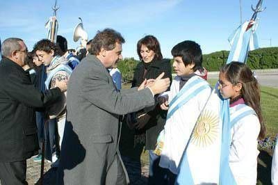 "Cada uno de nosotros construye nuestro pa�s y nuestra ciudad"