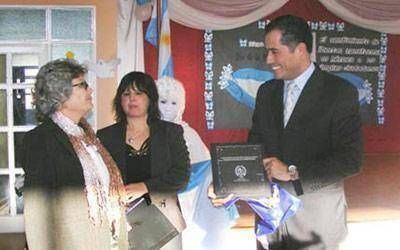 Eligen al diputado Eugenio Quiroga como padrino de escuela primaria