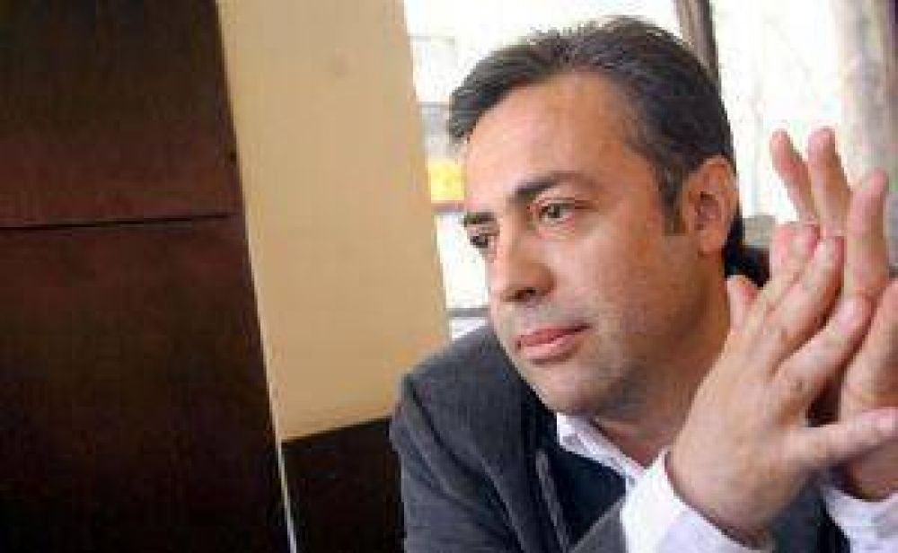 Intendentes proponen municipalizar al IP