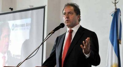 Scioli pide a disidentes que compitan en la interna del PJ 