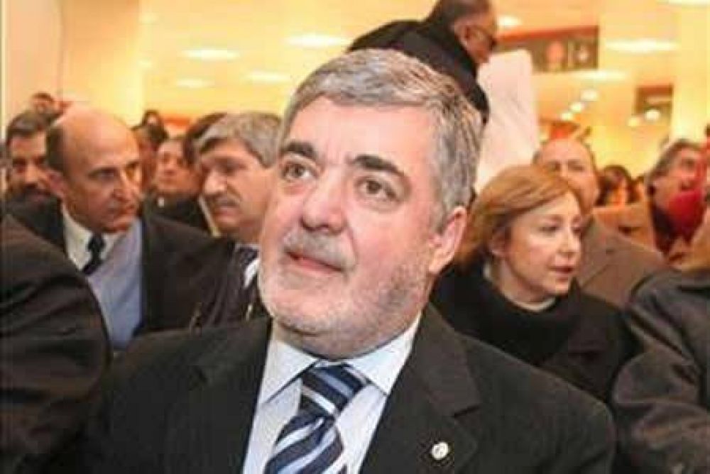 Das Neves dijo que Taiana �fue desechado por pensar distinto�