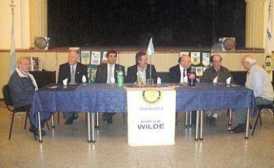 Rotary Club de Wilde realiz� reuni�n con alumnos becados