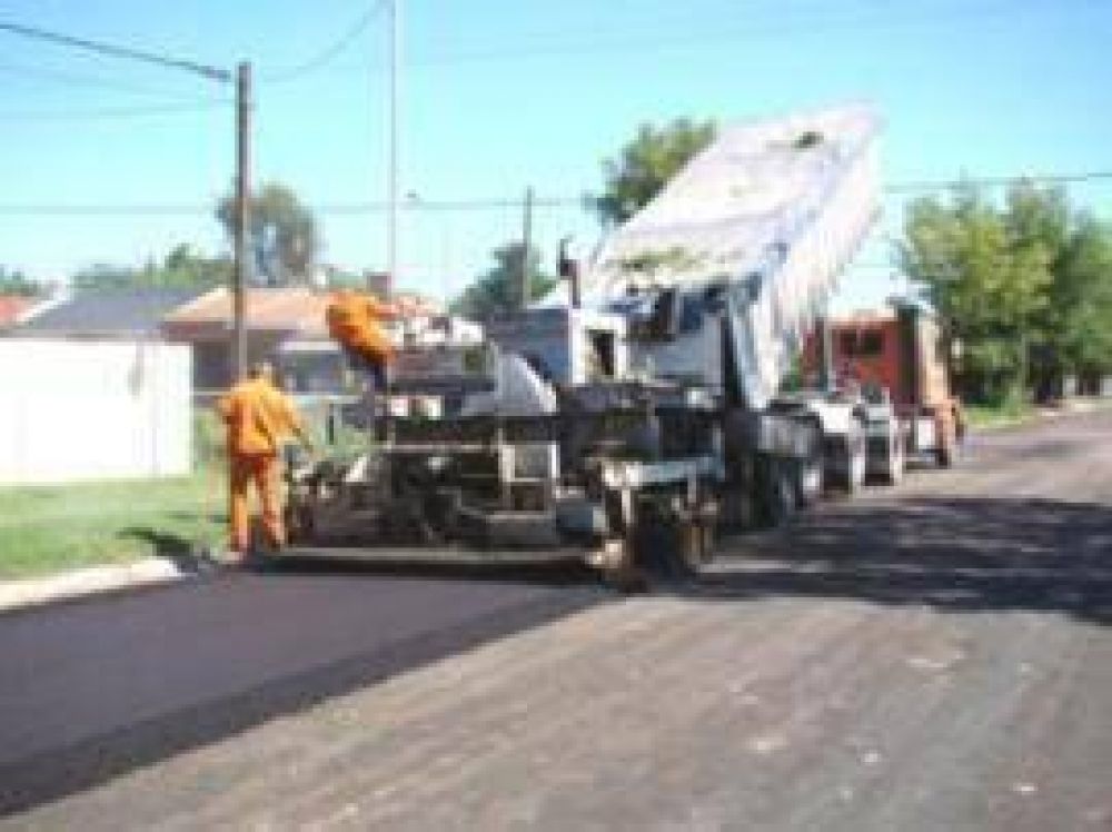 Salliquel� Las obras de pavimento no se detiene en el distrito