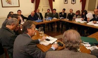 Fuerte cruce entre Behler y la UCR por el arribo de Burgos al Lagomaggiore