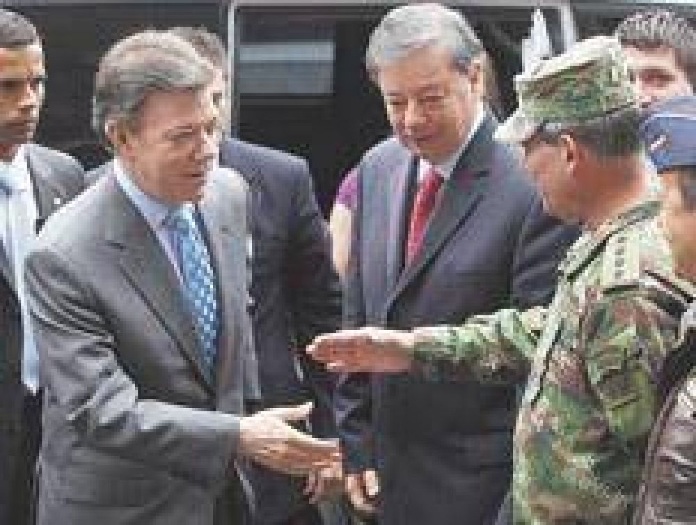Santos insistir� con la pol�tica de mano dura