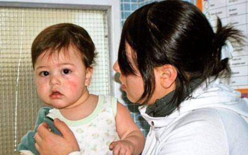 Buzzi recorri� centros de salud para incentivar vacunarse contra la gripe A