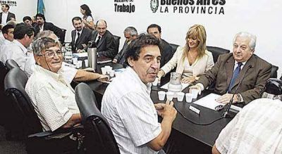 Estatales redoblan reclamos para rediscutir los salarios 