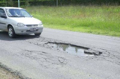 UN CAMINO CON INTENSO TR�NSITO Y EN MAL ESTADO Piden la repavimentaci�n de Fray Manuel de Torres