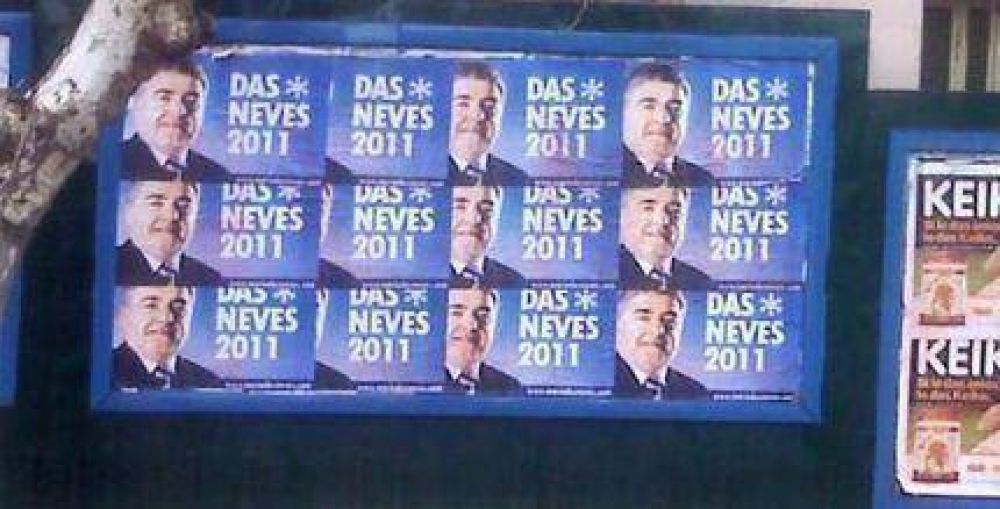 Fuerte campa�a publicitaria de Das Neves en la Costa Atl�ntica