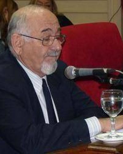 El concejal Pandiani mostr� su satisfacci�n por el retiro del cartel del mercado San Cayetano