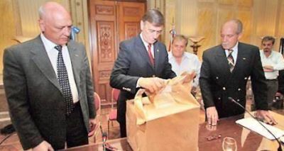 Binner contradijo a Bonfatti por los 1.400 millones que dej� Obeid 