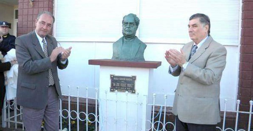 Oreja anunci� la obra de circunvalaci�n, viviendas y electrificaci�n en Roque P�rez