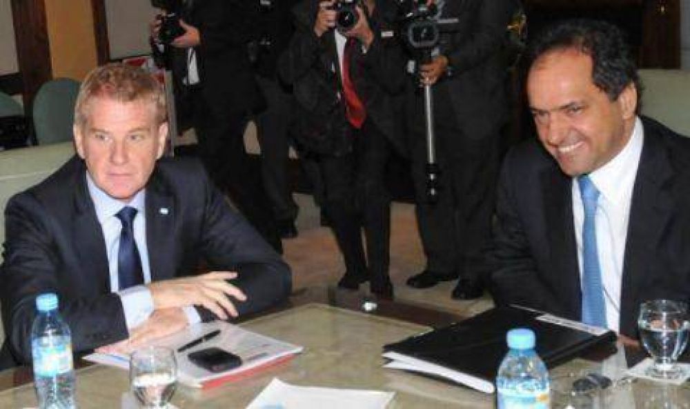 Entre tibiezas y especulaciones de campa�a